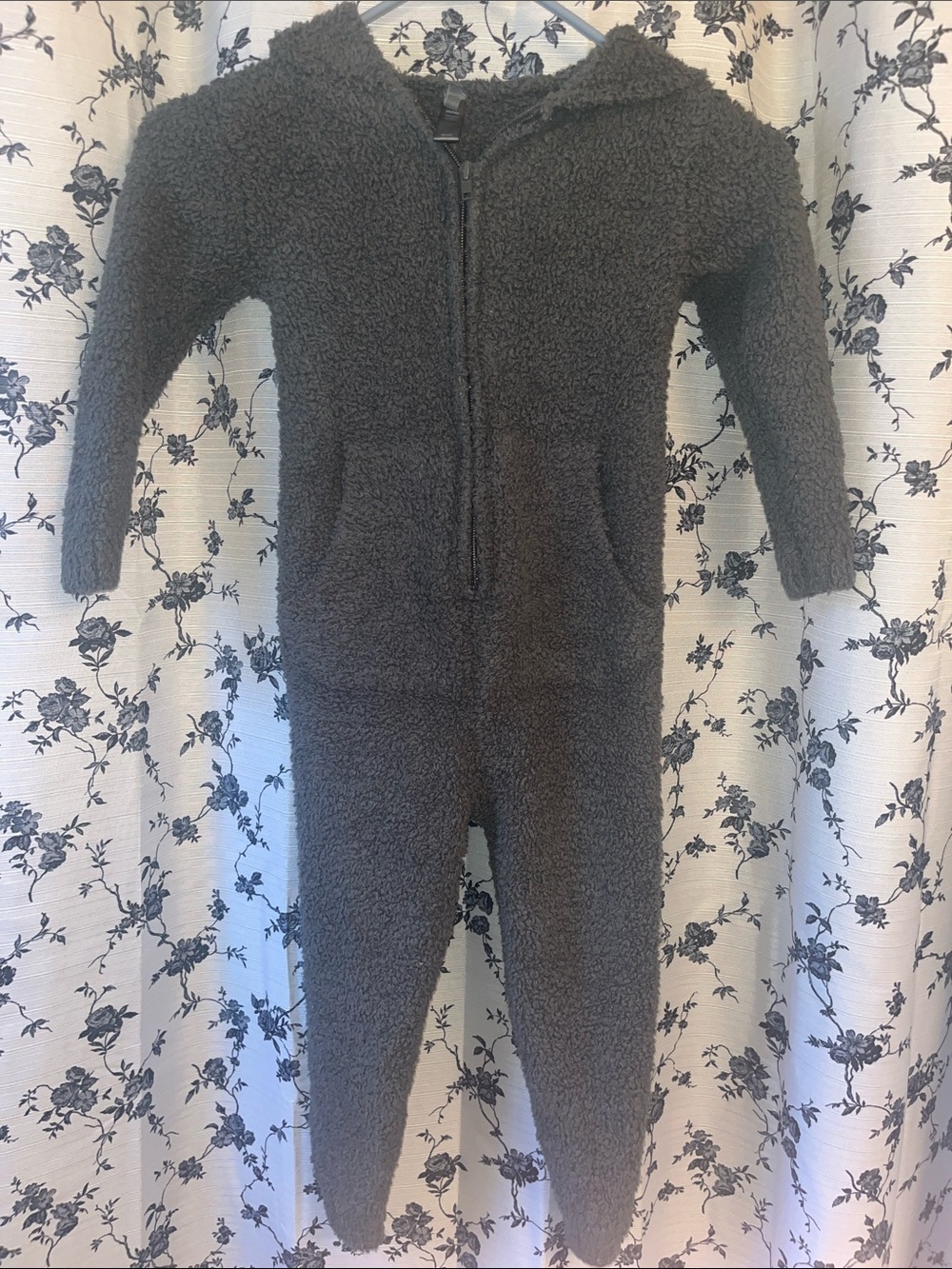 SKIMS Kids Cozy Fleece Onesie in charcoal